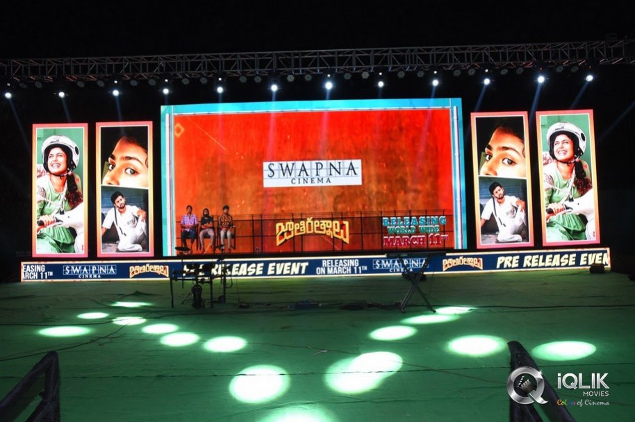 Jathi-Ratnalu-Pre-Release-Event